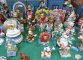 Palle di vetro e pupazzetti Disney de L'isola che cՏ al mercato natalizio di Piazza Mazzini