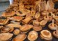 Prodotti in legno al mercato natalizio di Piazza Mazzini